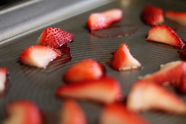 Strawberriesandcreamscones1blog