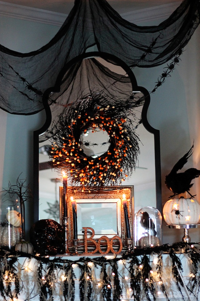 Halloween 2013 mantle | Two Delighted