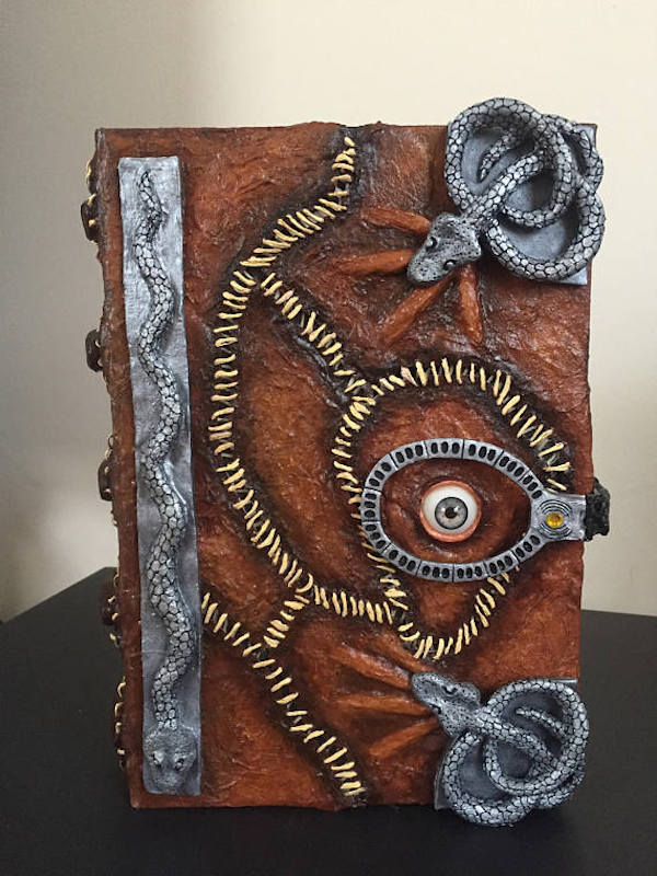 Hocus pocus spell book