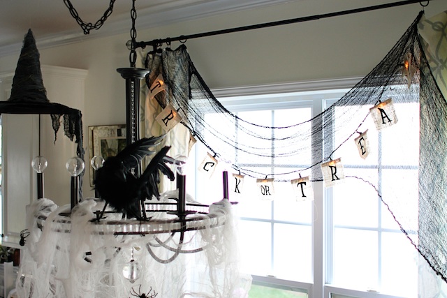 Halloween Decorations 2014 – Two Delighted